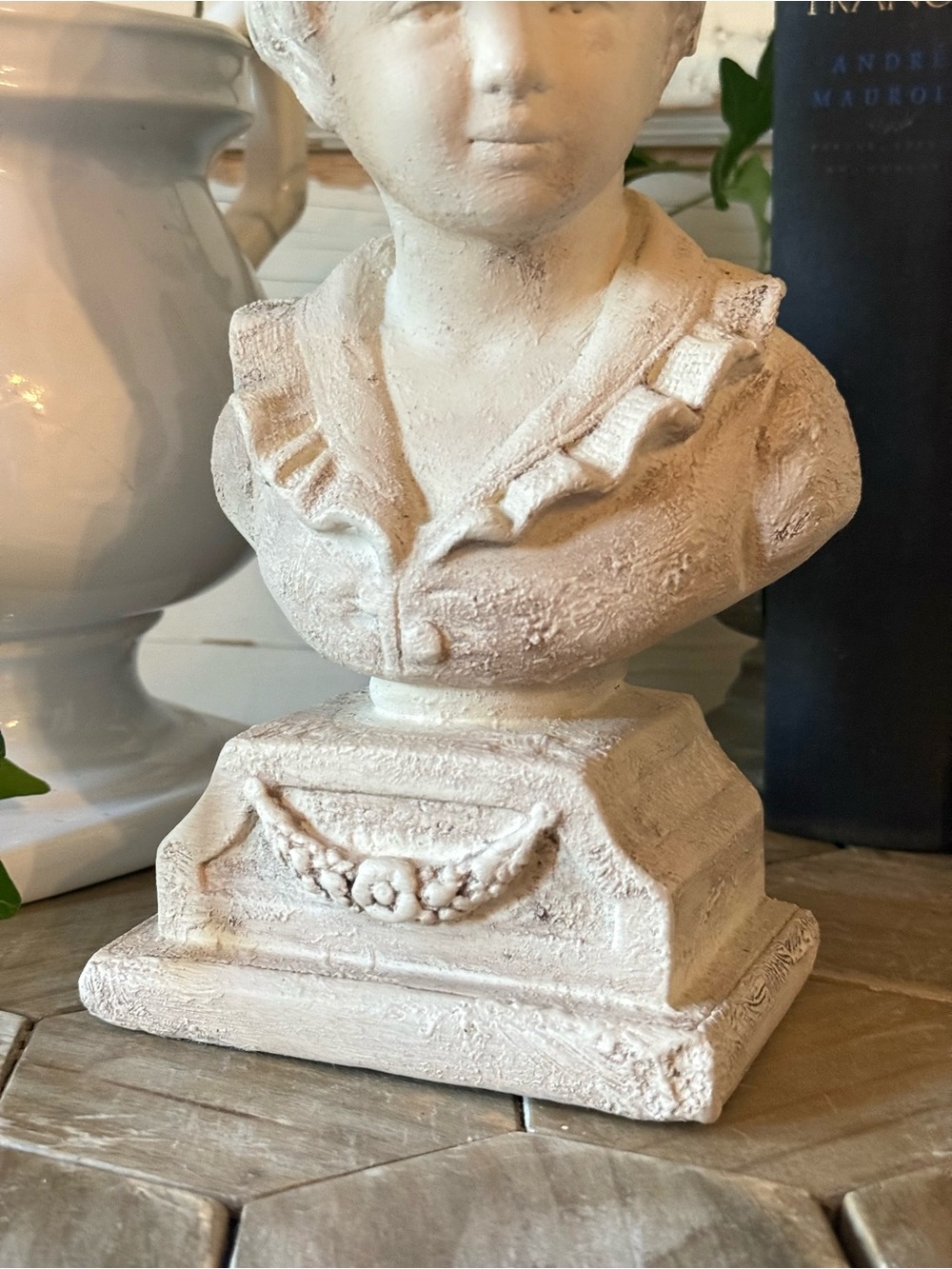 Vintage French Country YoungBoy Bust Chalkwear Bookend by Alexander Backer, 10” - Picture 8 of 9